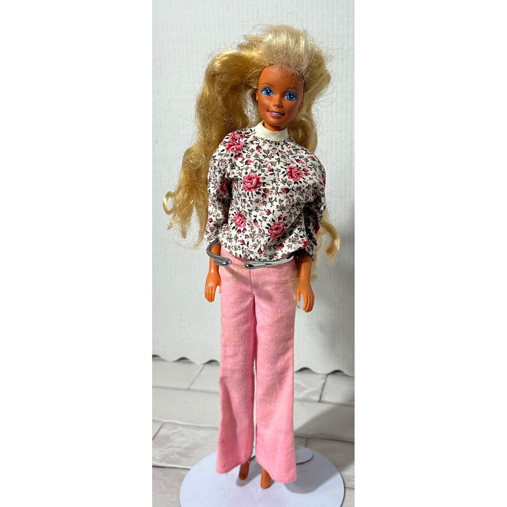 Vintage 1980s Barbie Doll Blonde Blue Eyes Floral Top Pink Pants Mattel Malaysia
